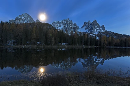 Vollmond am See Antorno, Dolomiten, Provinz Belluno, Region Venetien, Südtirol, Italien