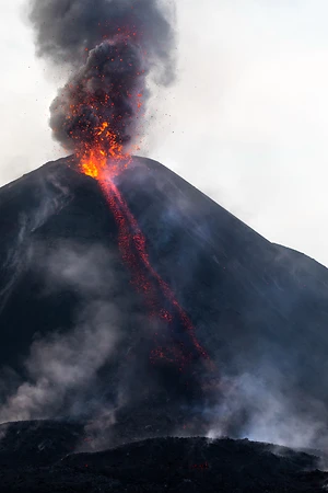 Vulkanausbruch vom Anak Krakatau, Sundastra§e, Indonesien, Asien